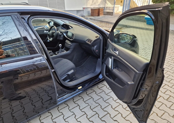 Peugeot 308 cena 55500 przebieg: 58700, rok produkcji 2019 z Warszawa małe 172